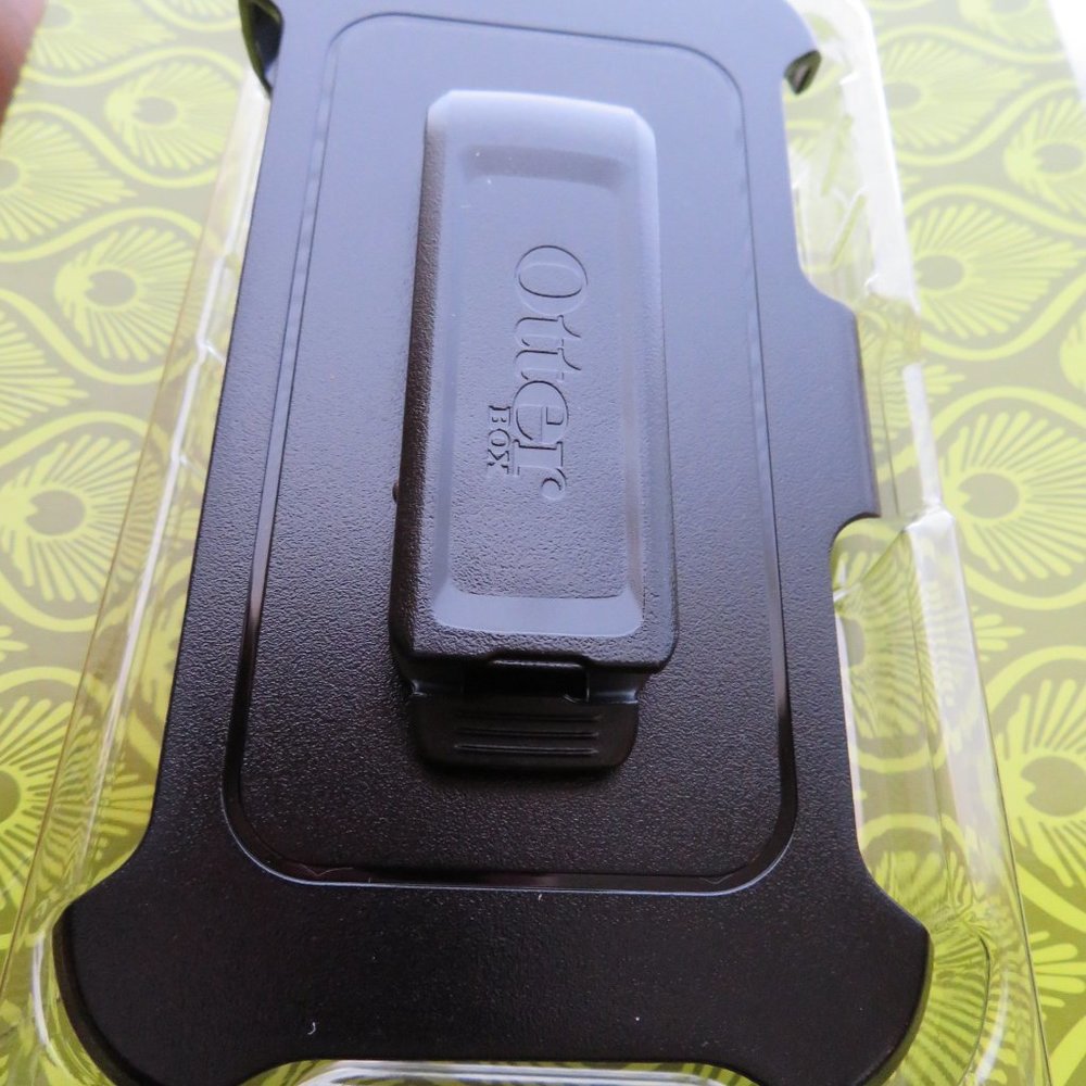 Defender by Otterbox, Plastic phone Case only - Samsung Galaxy 7 or similar size - Picture 4 of 6